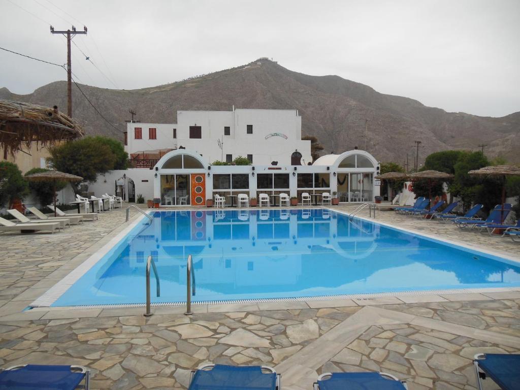 Santa Irini Hotel Периса Екстериор снимка