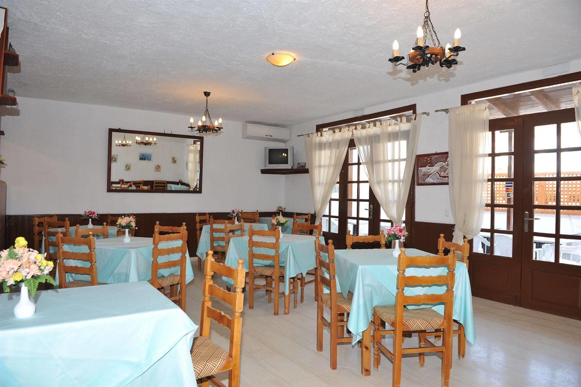 Santa Irini Hotel Периса Екстериор снимка