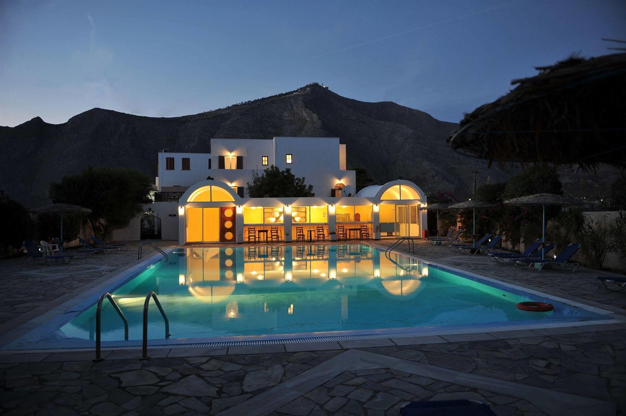 Santa Irini Hotel Периса Екстериор снимка